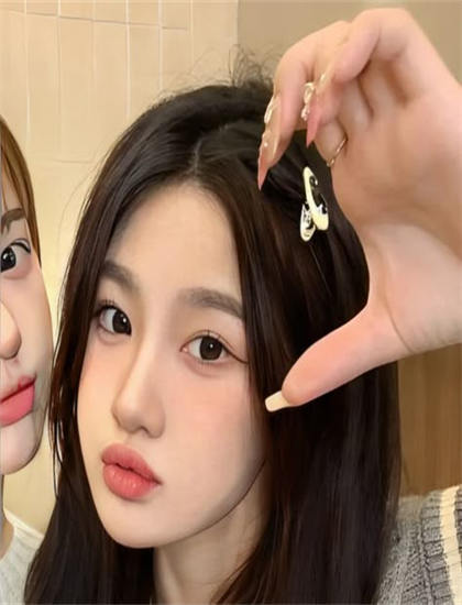 老婆加入激战2群芳的祝福语_国外人成人在线_男孩向老师竖中指被姑姑罚竖1天