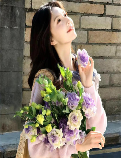 掀开白丝老师的裙子猛烈挺进去_王的女人演员表图片_少妇惨叫久久久久久电影